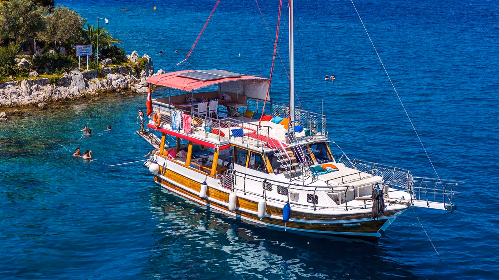 Serdar SS Yachting Göcek Günlük Özel Tekne Turu Kiralama