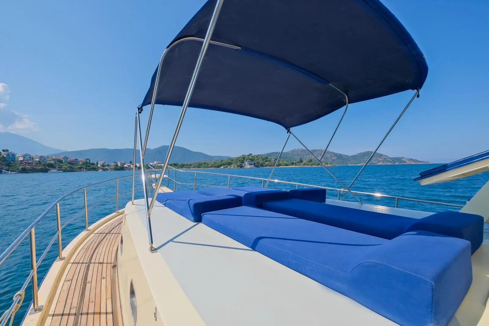 Özbek Gulet Göcek 3 kabin 6 kişi tekne kiralama (8)